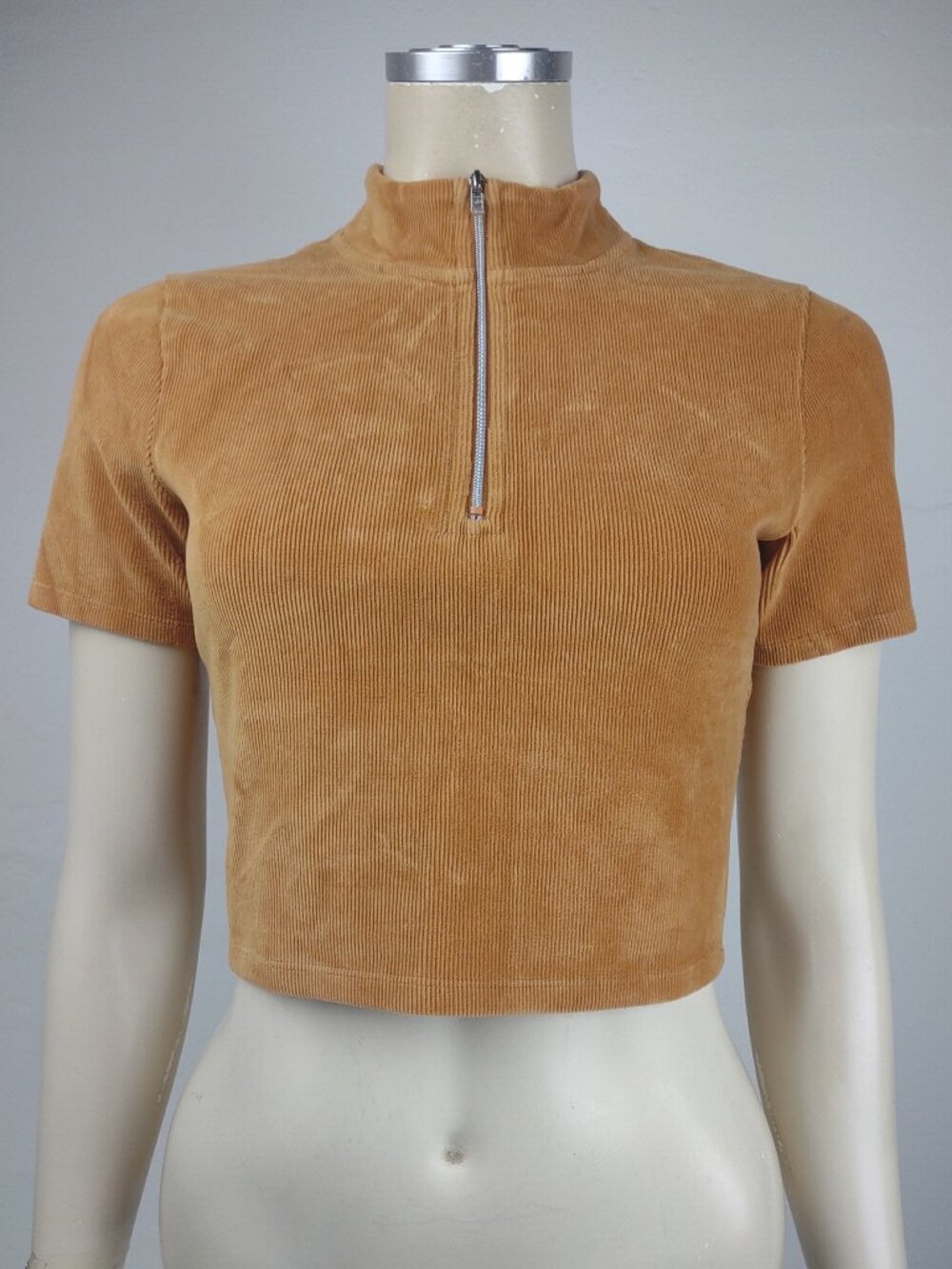 Alo tan light brown corduroy short sleeve corduroy 1/4 zip cropped top Small